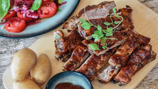 Spareribs met Ediks Pedro Ximénez en Knoflook – malse, kruidige ribs met zoete en pittige marinade