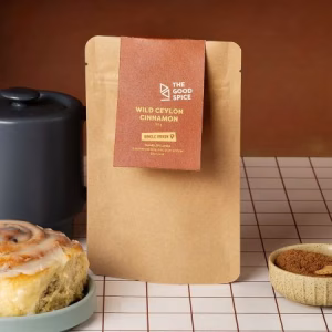 The Good Spice Wild Ceylon Kaneelstokjes 50g verpakking met hele kaneelstokjes.